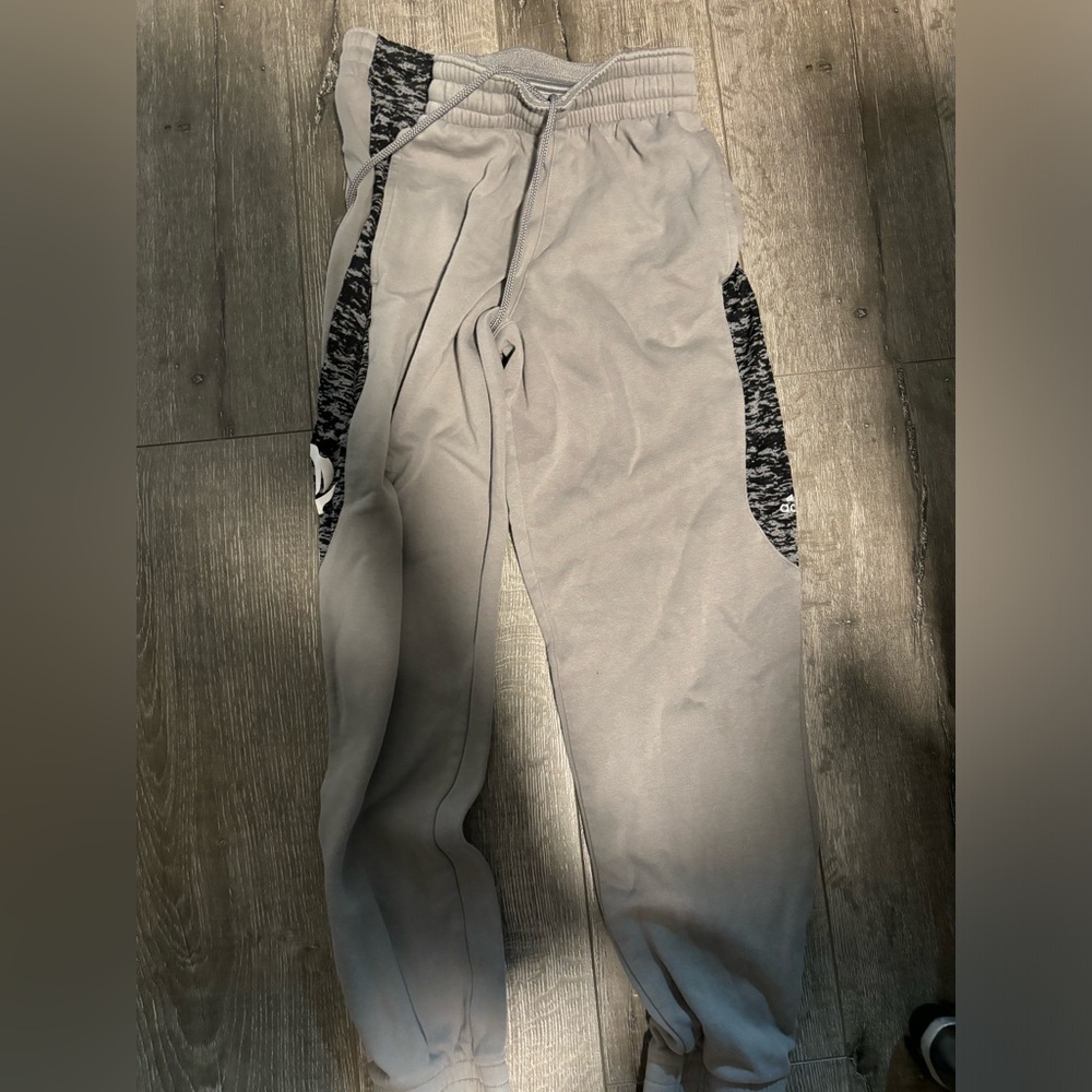 Og derrick rose sweats M